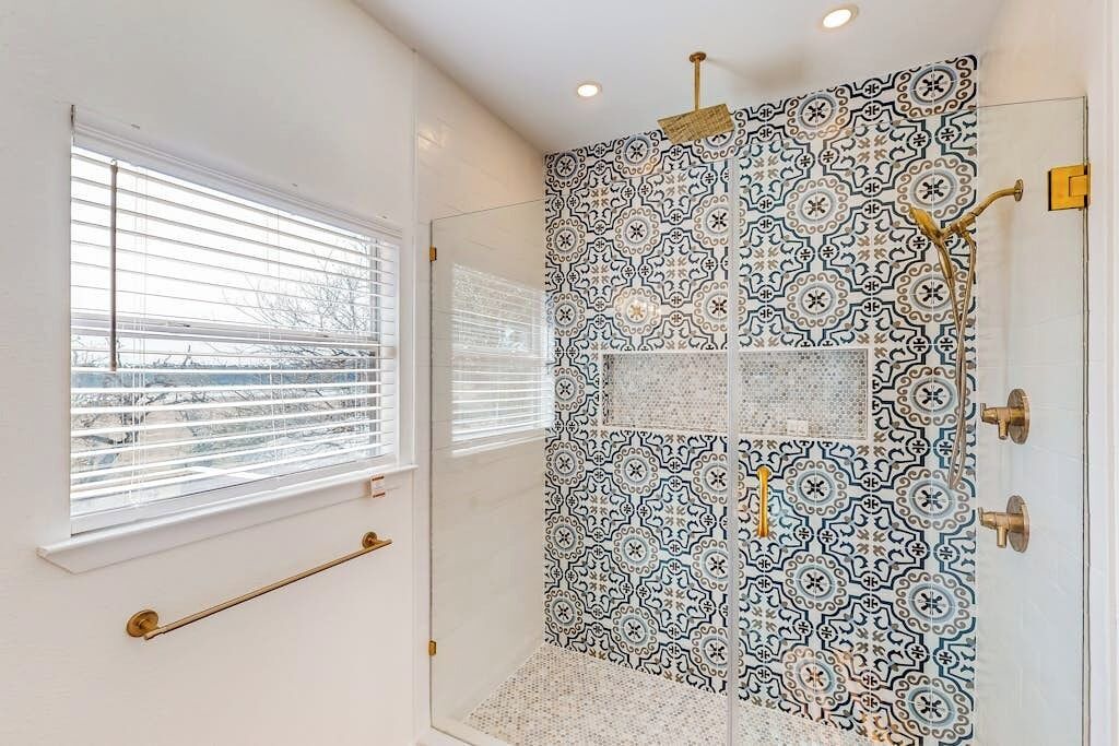Photo of Bathroom in Lago Vista