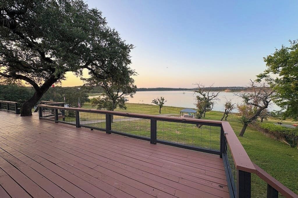 Photo of Patio Balcony in Lago Vista