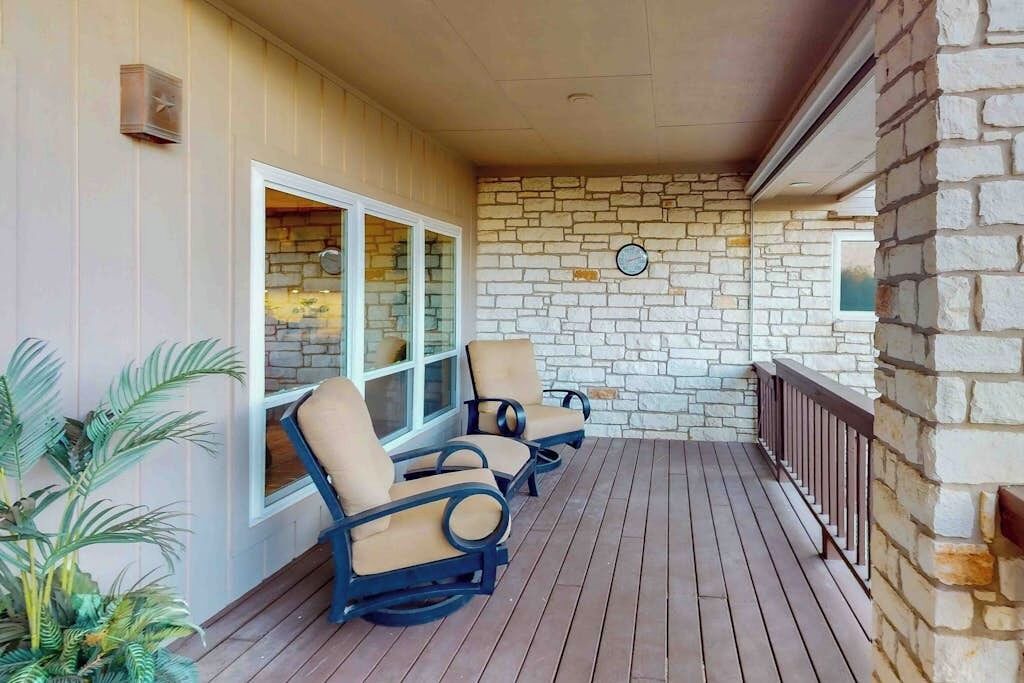 Photo of Patio Balcony in Horseshoe Bay West