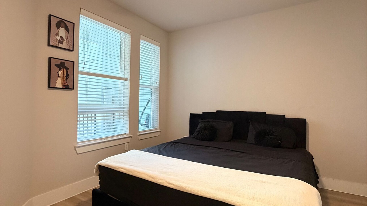Photo of Bedroom in McNeil