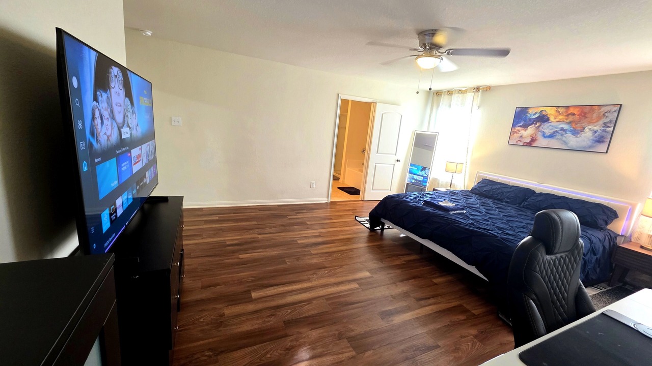 Photo of Bedroom in Manor