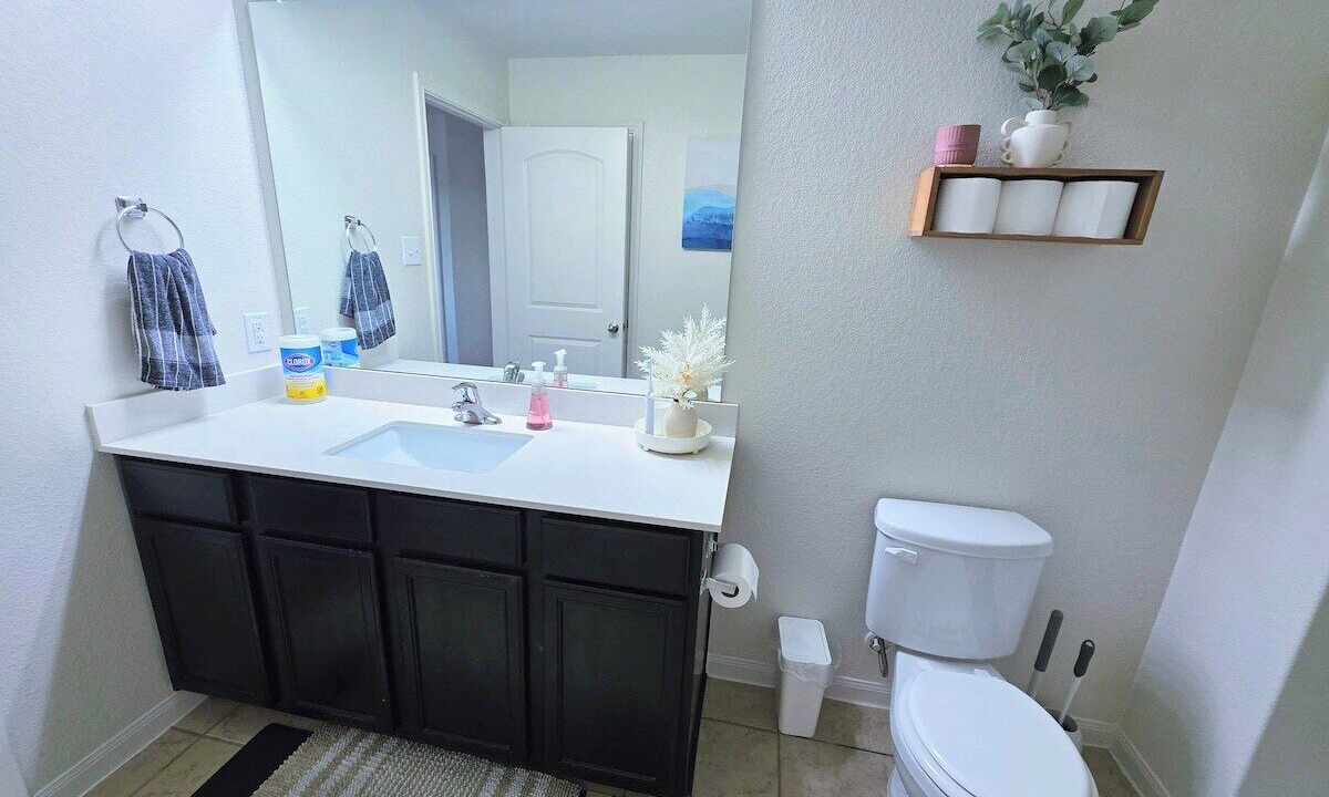 Photo of Bathroom in Manor