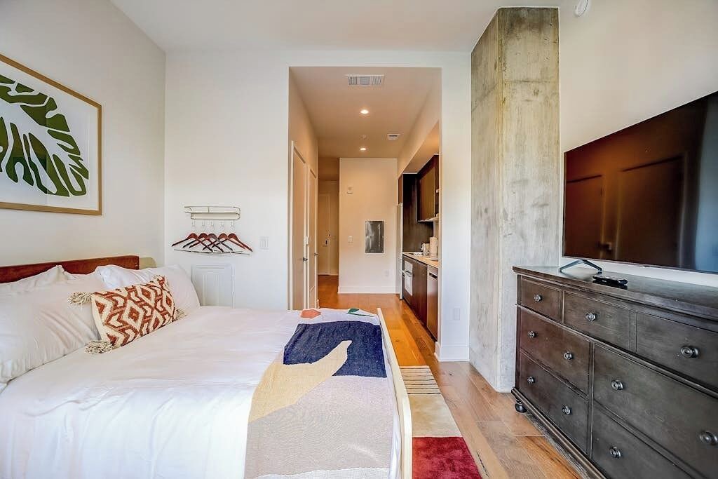 Photo of Bedroom in Rainey Street Historic District