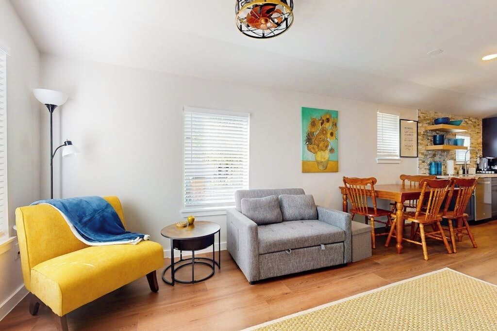 Photo of Livingroom in Holly
