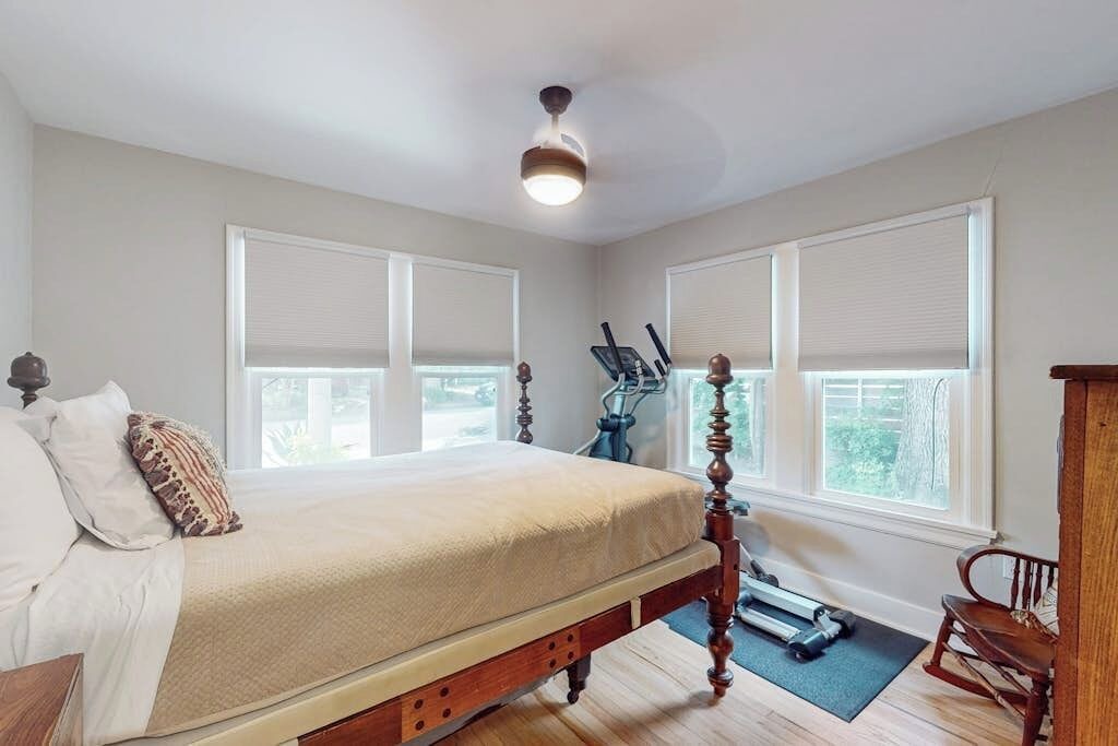 Photo of Bedroom in South River City