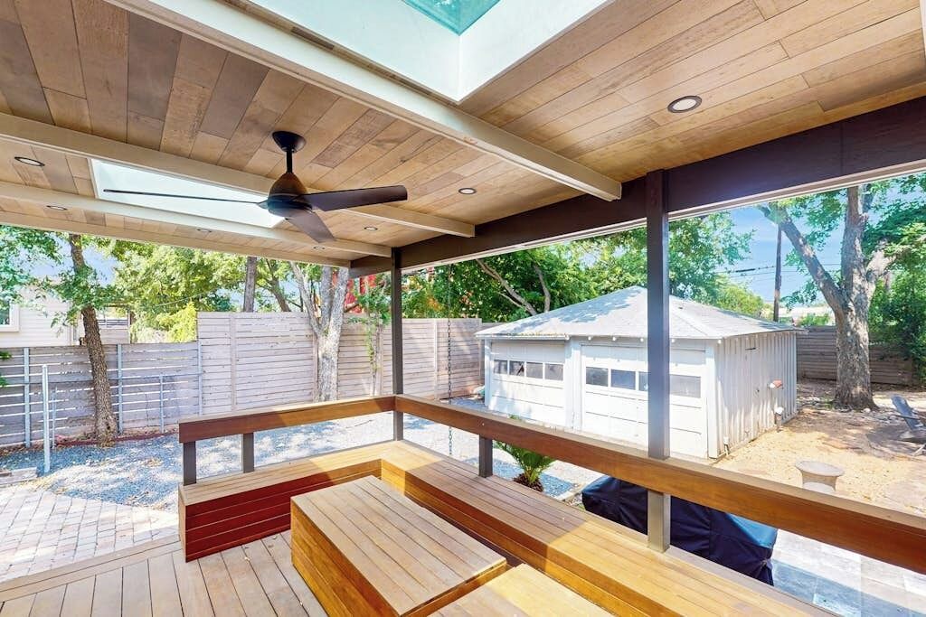 Photo of Patio Balcony in South River City