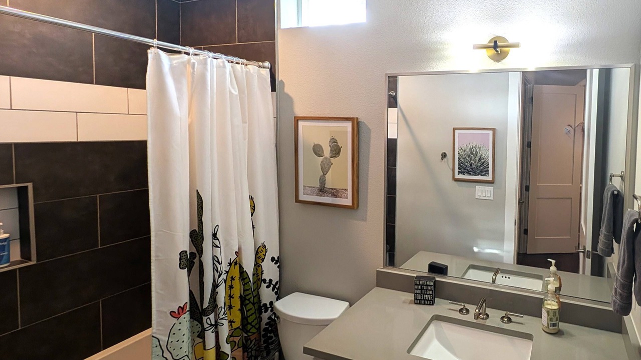 Photo of Bathroom in Holly