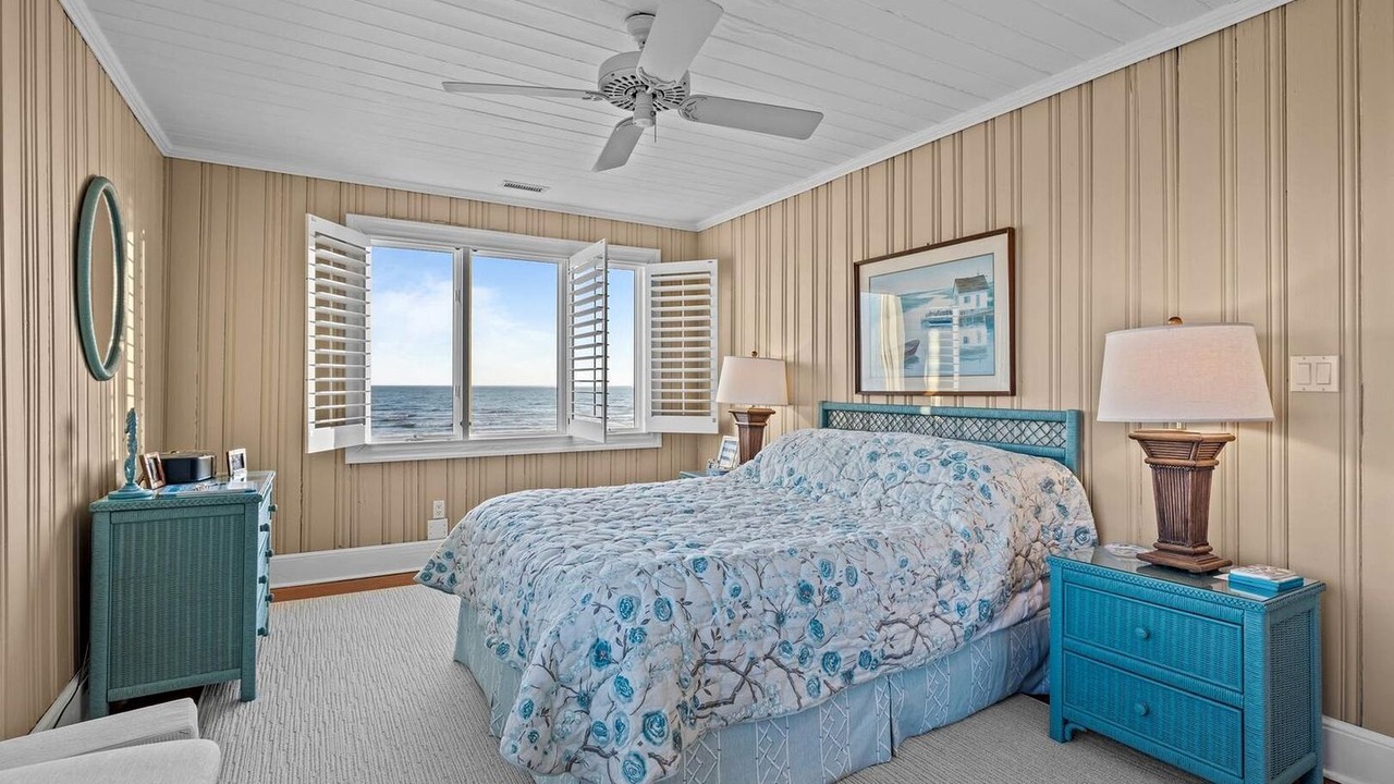 Photo of Bedroom in Atlantic Beach