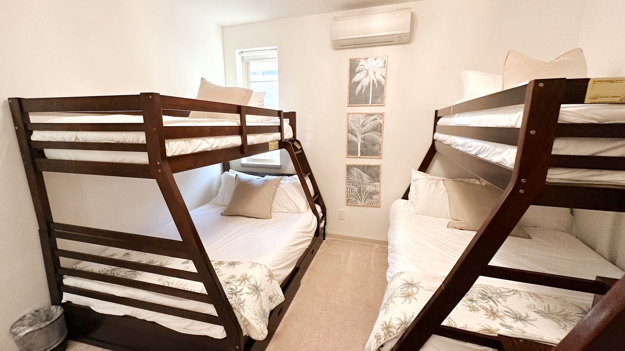 Photo of Bedroom in Makaha Valley
