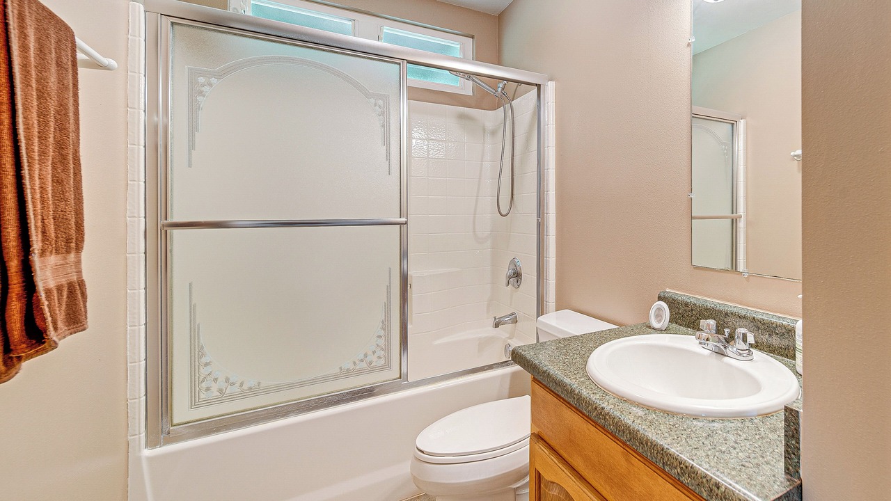 Photo of Bathroom in Ainaloa