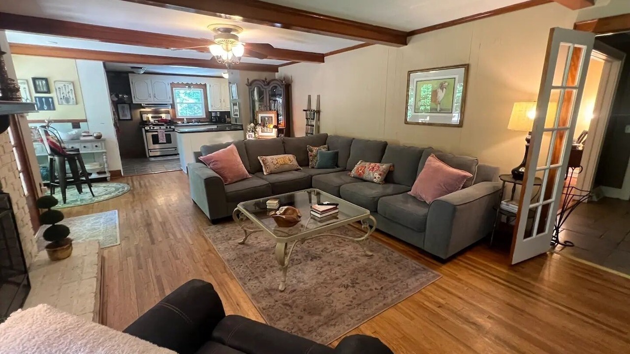 Photo of Livingroom in Anderson