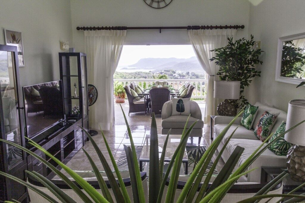 Photo of Livingroom in Laie