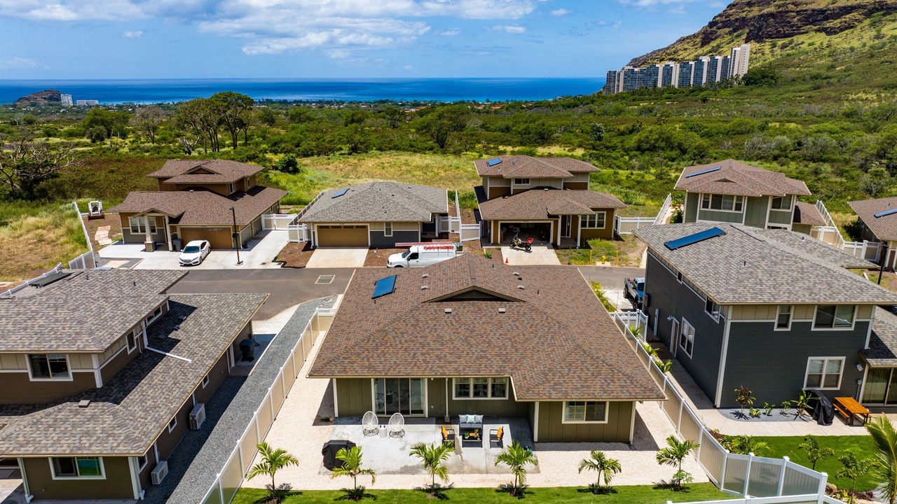 Photo of Outdoor in Makaha Valley