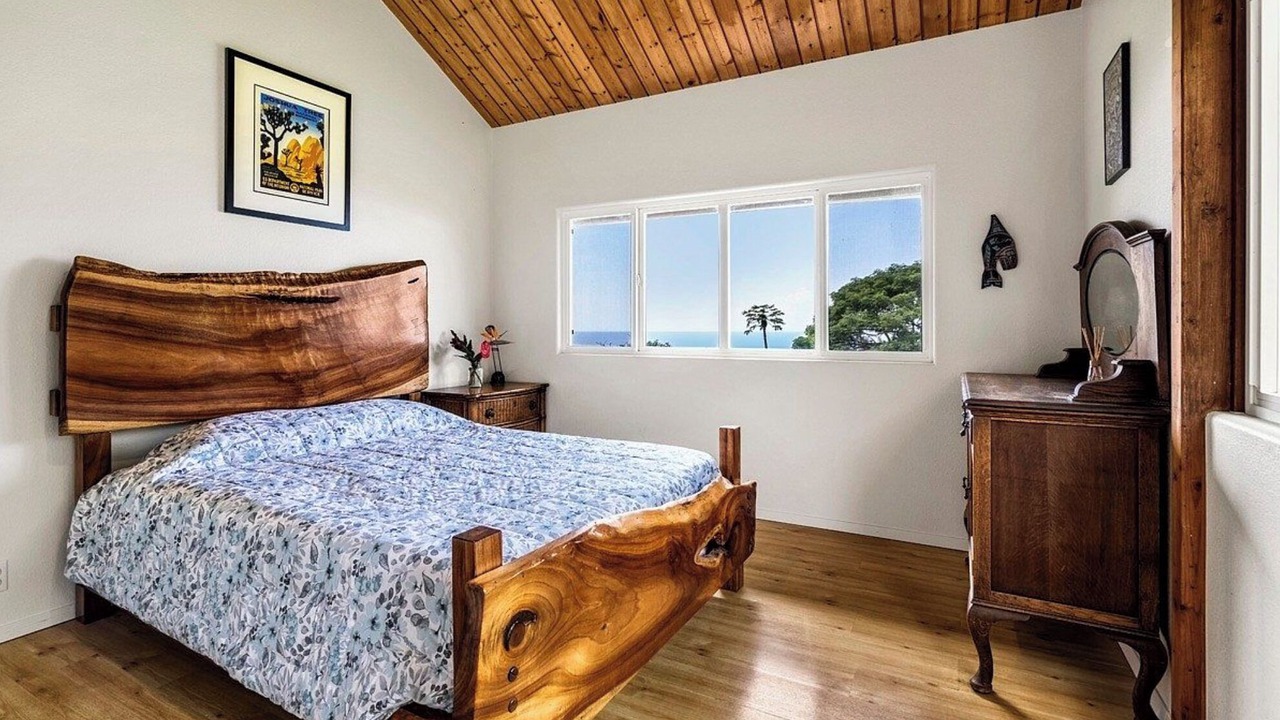 Photo of Bedroom in Kealakekua