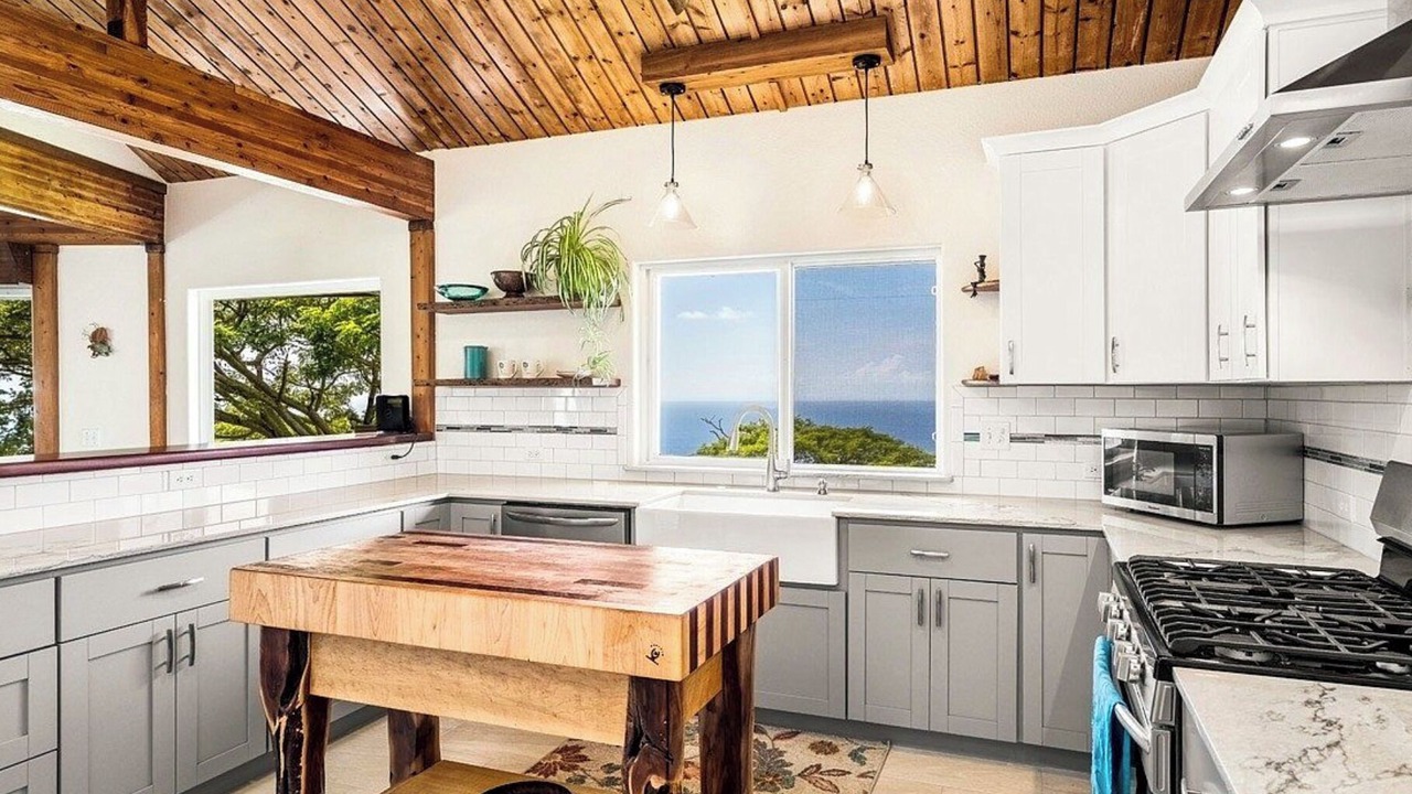 Photo of Kitchen in Kealakekua