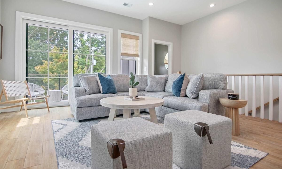 Photo of Livingroom in Mount Pleasant