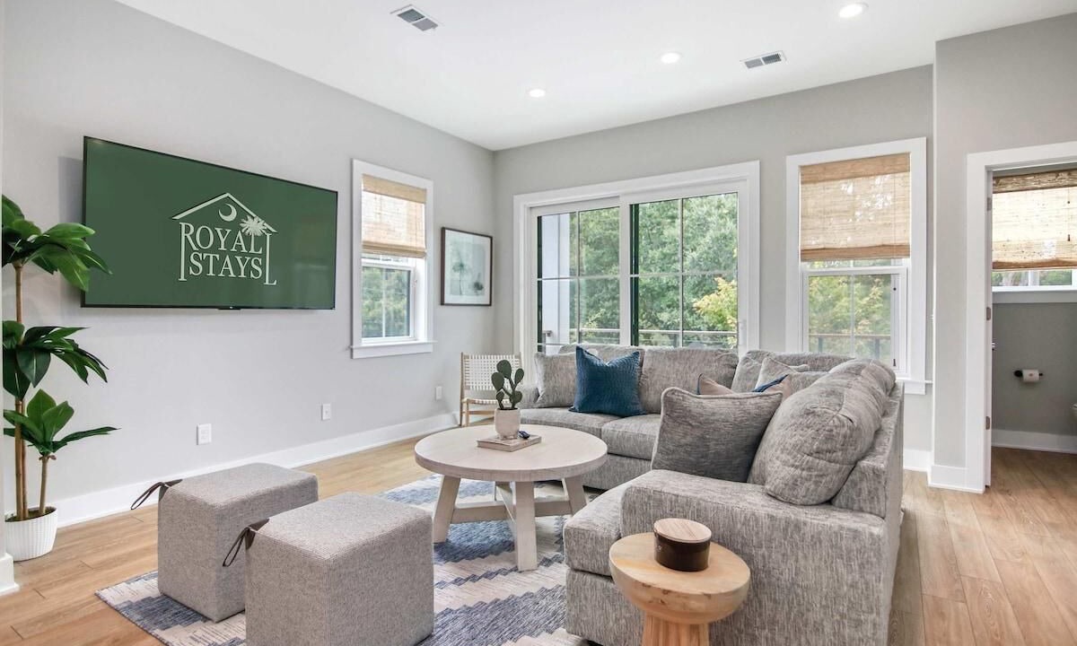 Photo of Livingroom in Mount Pleasant