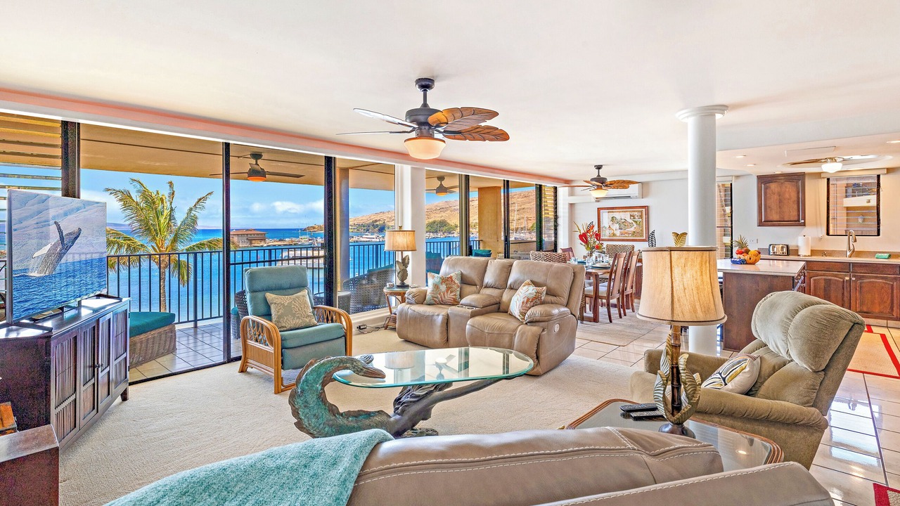Photo of Bedroom in Maalaea