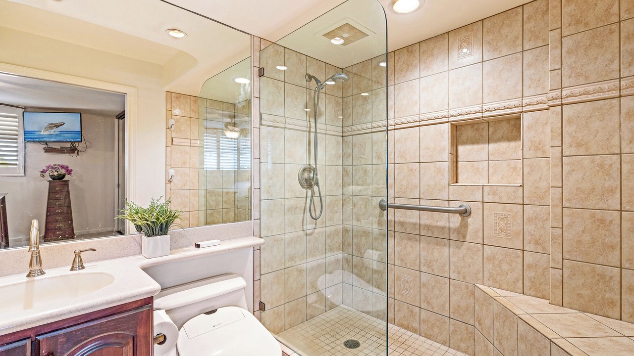Photo of Bathroom in Maalaea