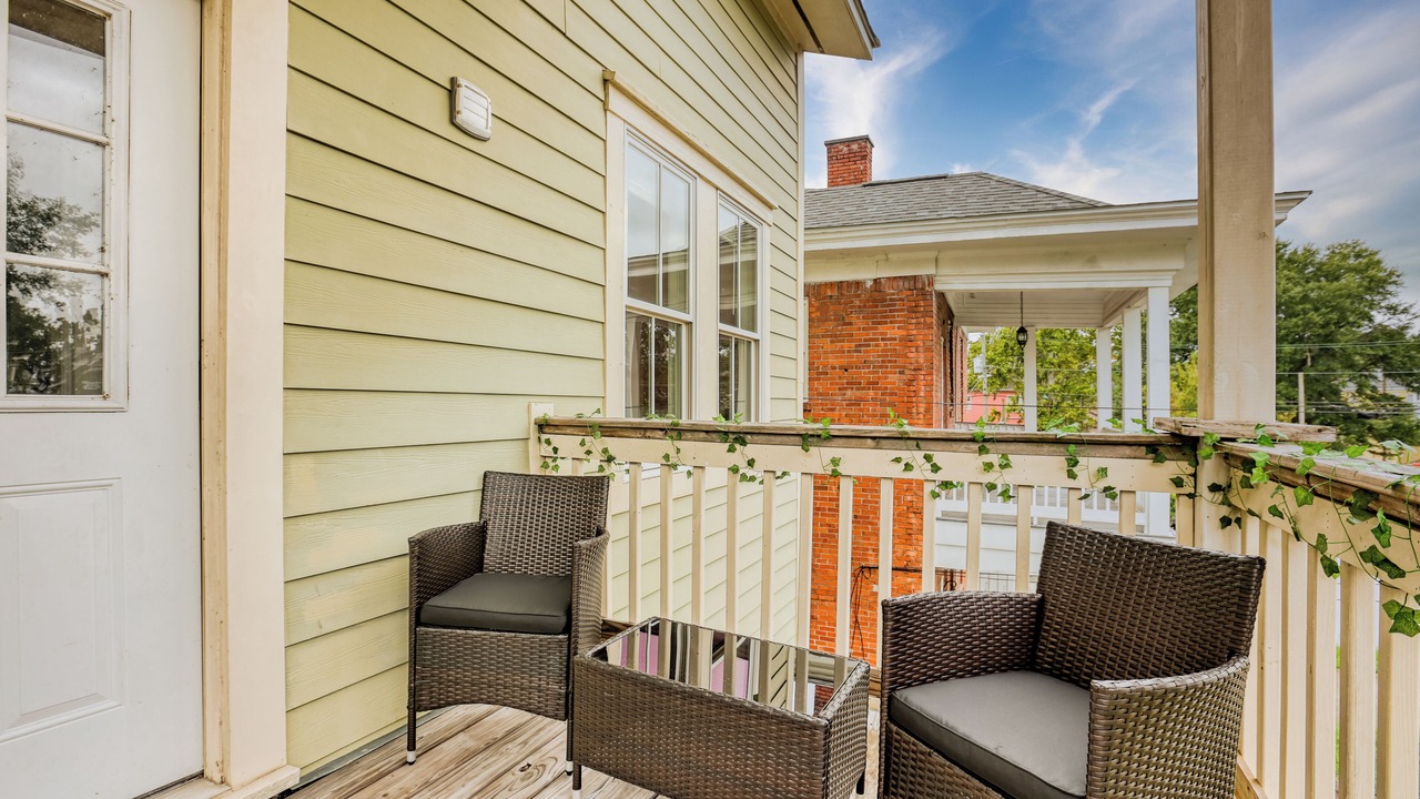 Photo of Patio Balcony in Thomas Square