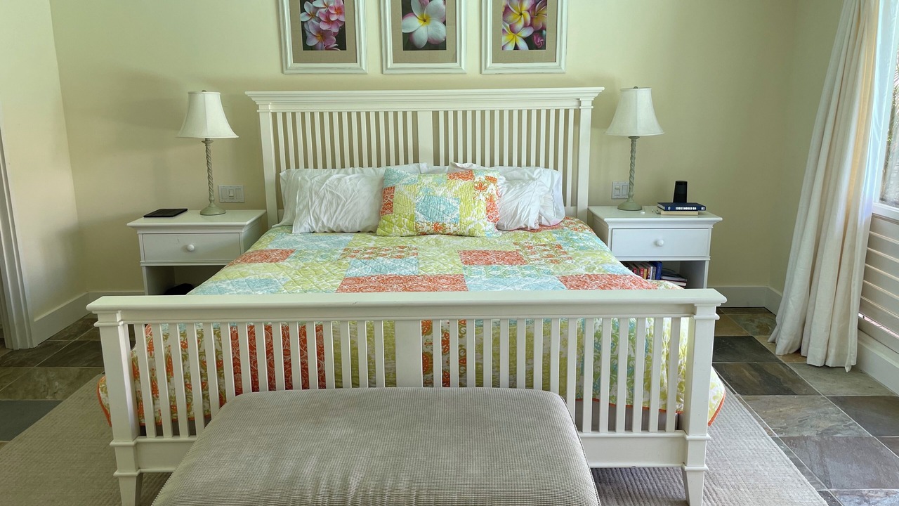Photo of Bedroom in Portlock