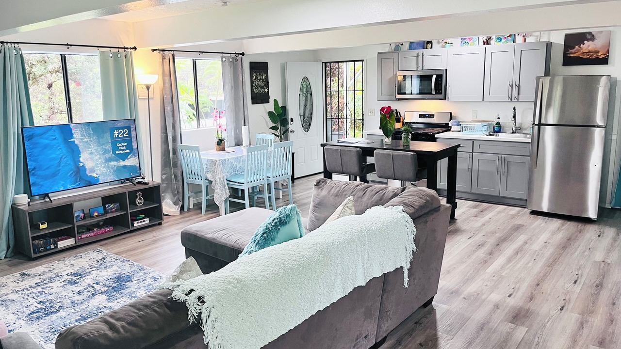 Photo of Livingroom in Royal Hawaiian Estates
