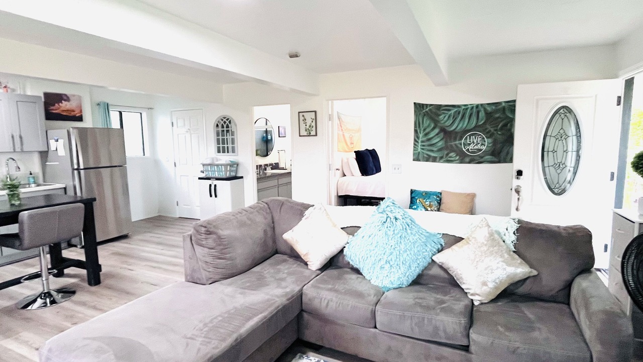 Photo of Livingroom in Royal Hawaiian Estates
