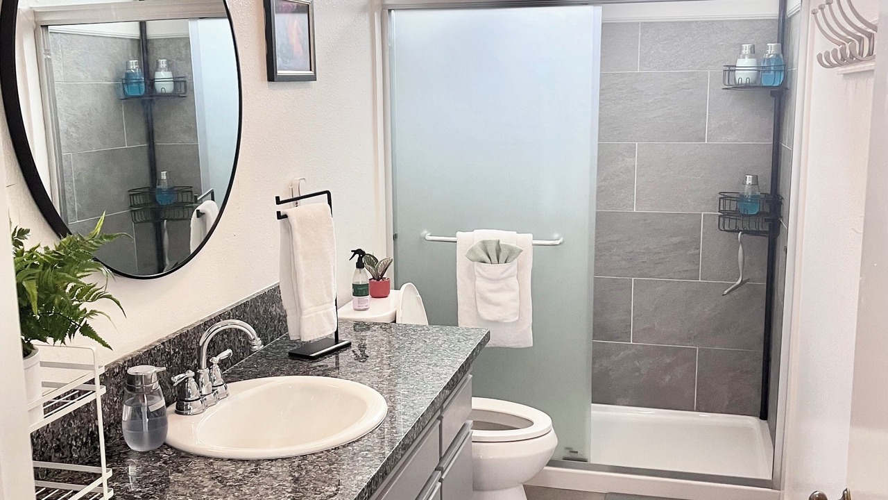Photo of Bathroom in Royal Hawaiian Estates