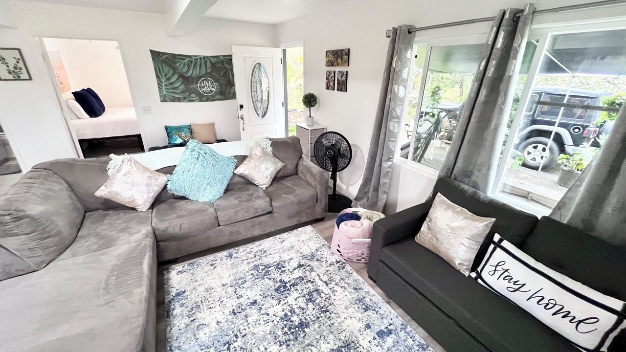 Photo of Livingroom in Royal Hawaiian Estates