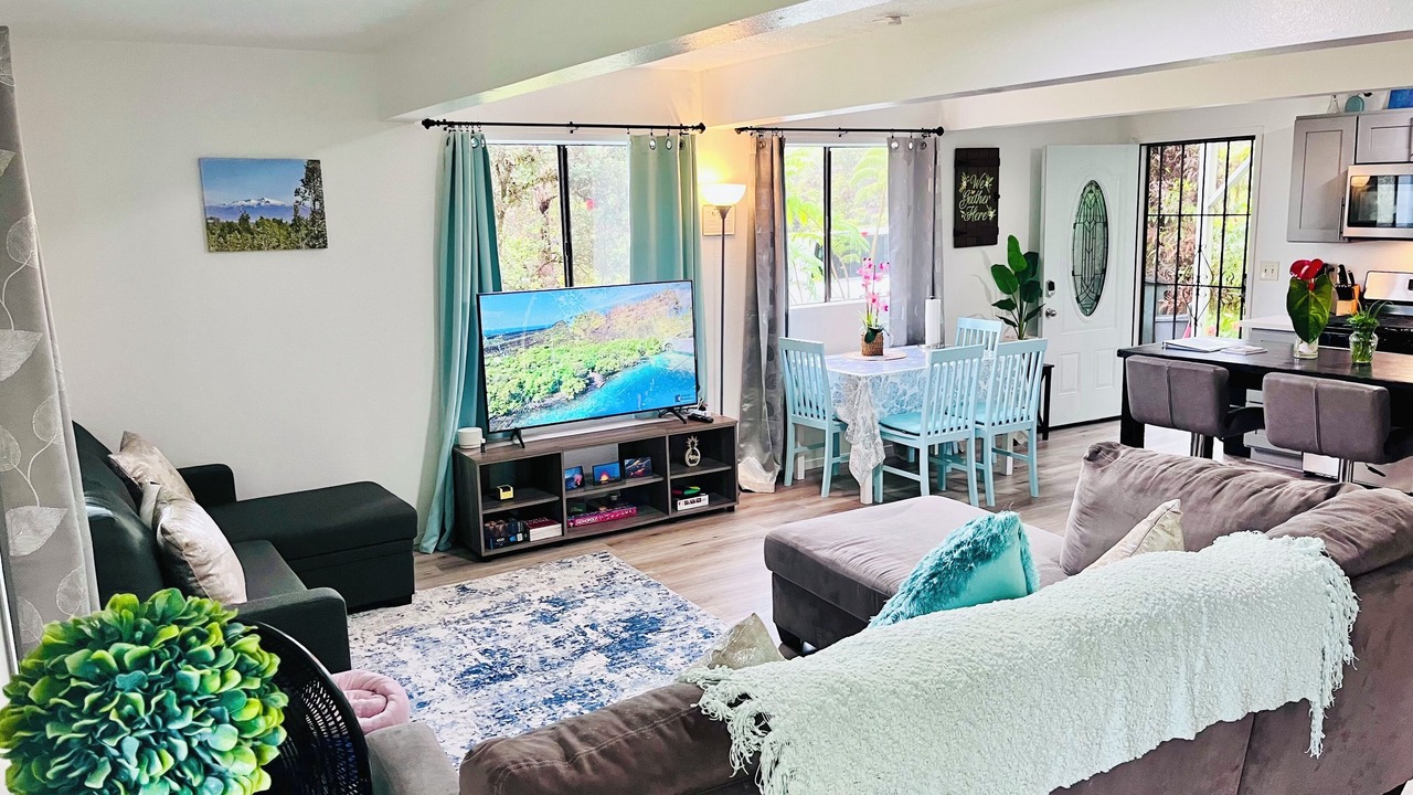 Photo of Livingroom in Royal Hawaiian Estates