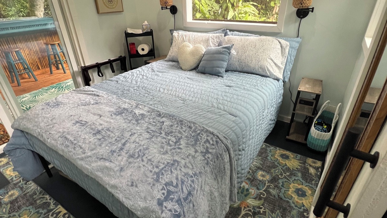 Photo of Bedroom in Kealakekua