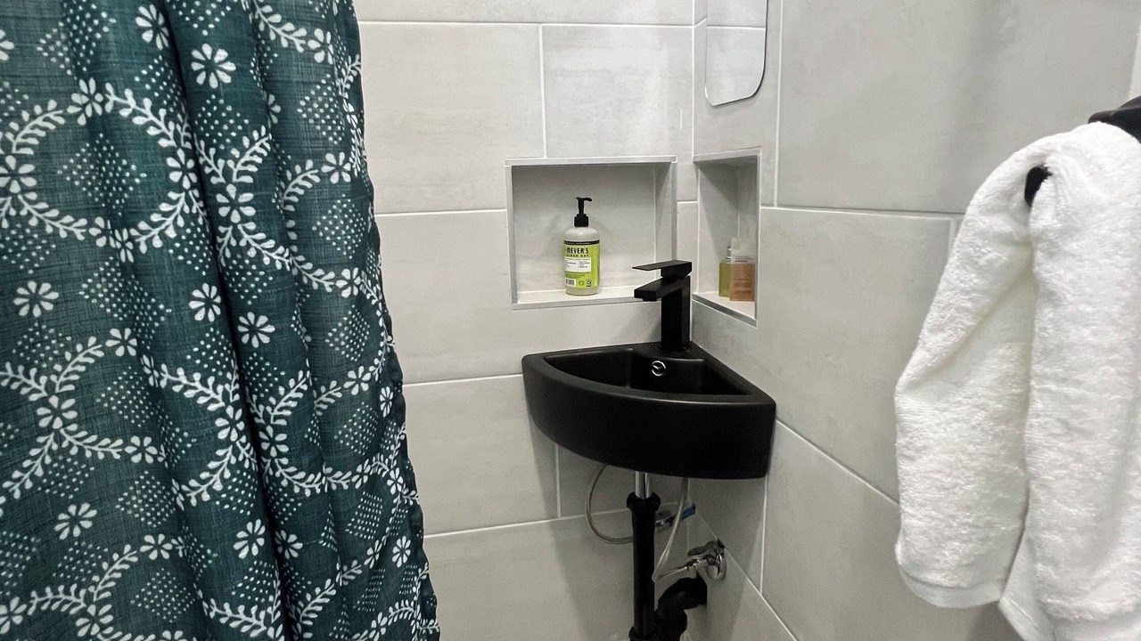Photo of Bathroom in Kealakekua