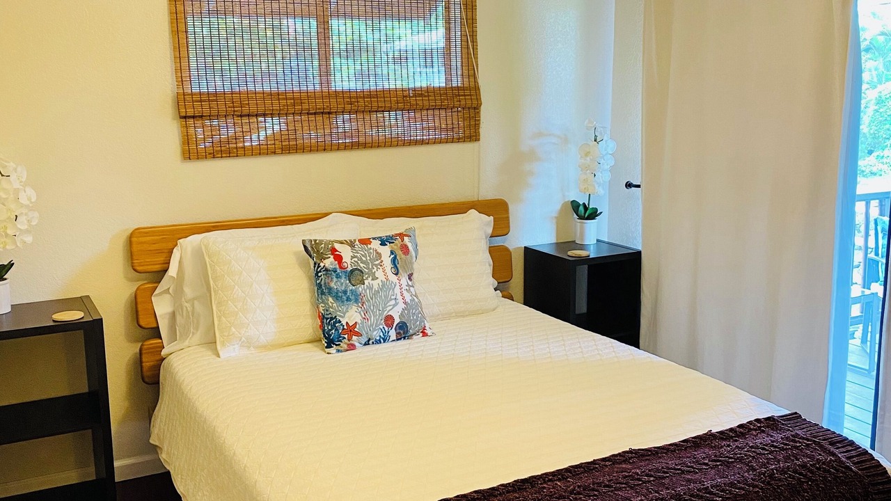 Photo of Bedroom in Kahaluu Bay
