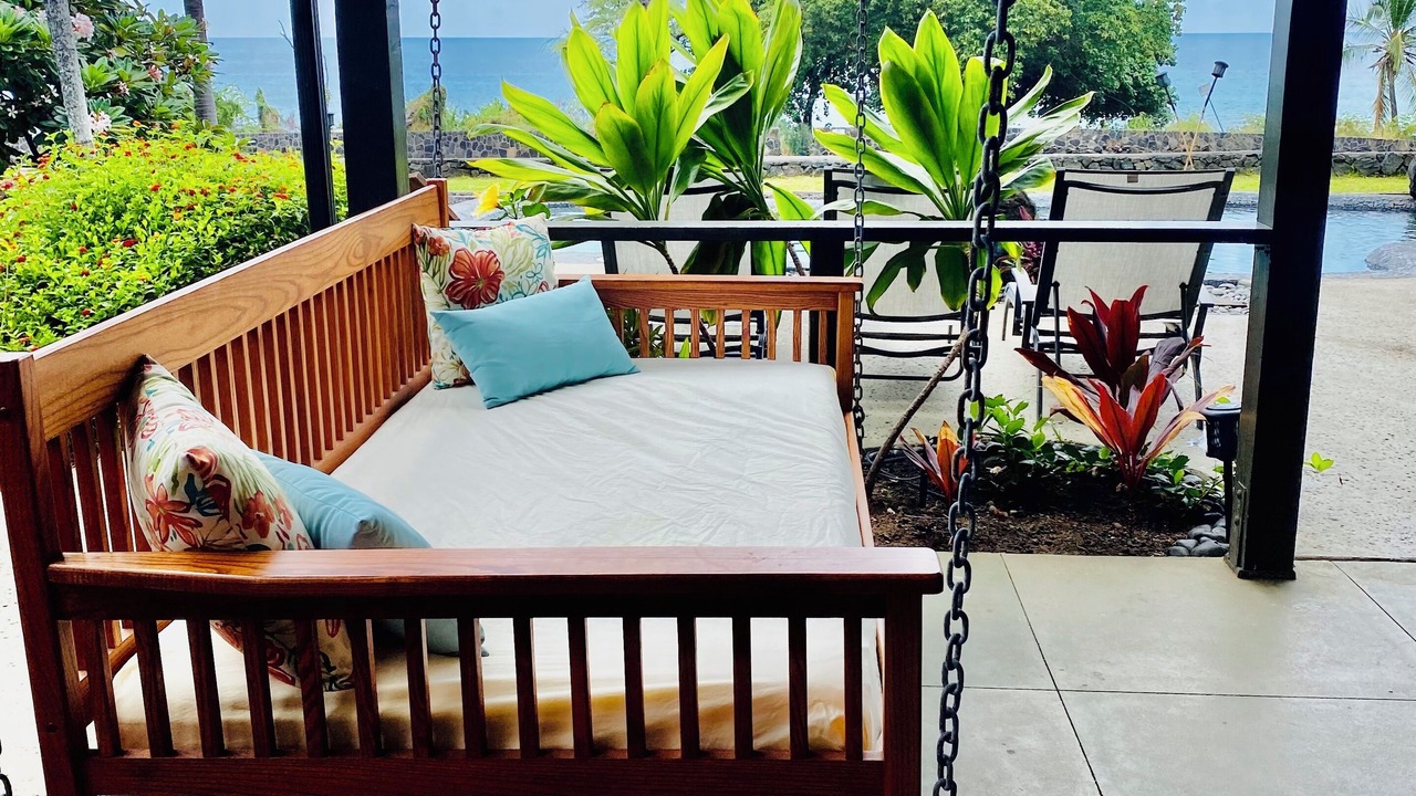 Photo of Patio Balcony in Kahaluu Bay