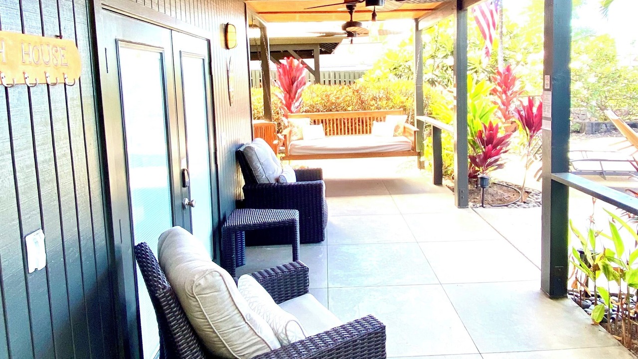 Photo of Patio Balcony in Kahaluu Bay