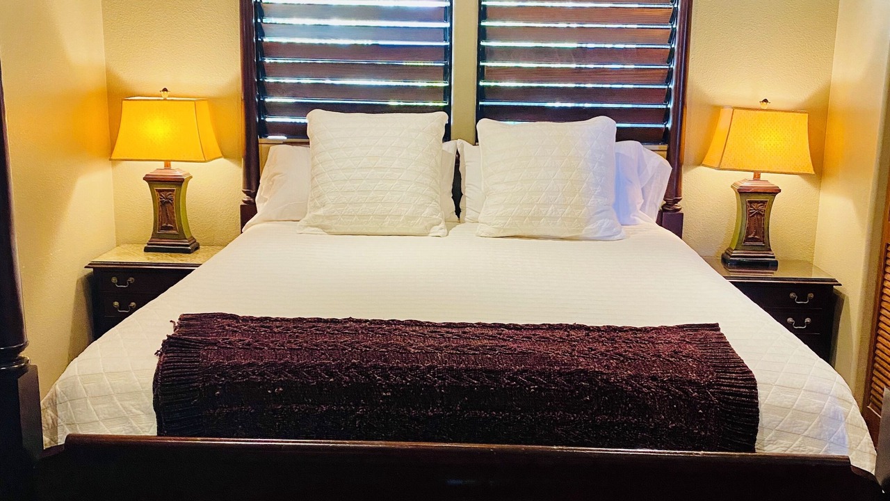 Photo of Bedroom in Kahaluu Bay