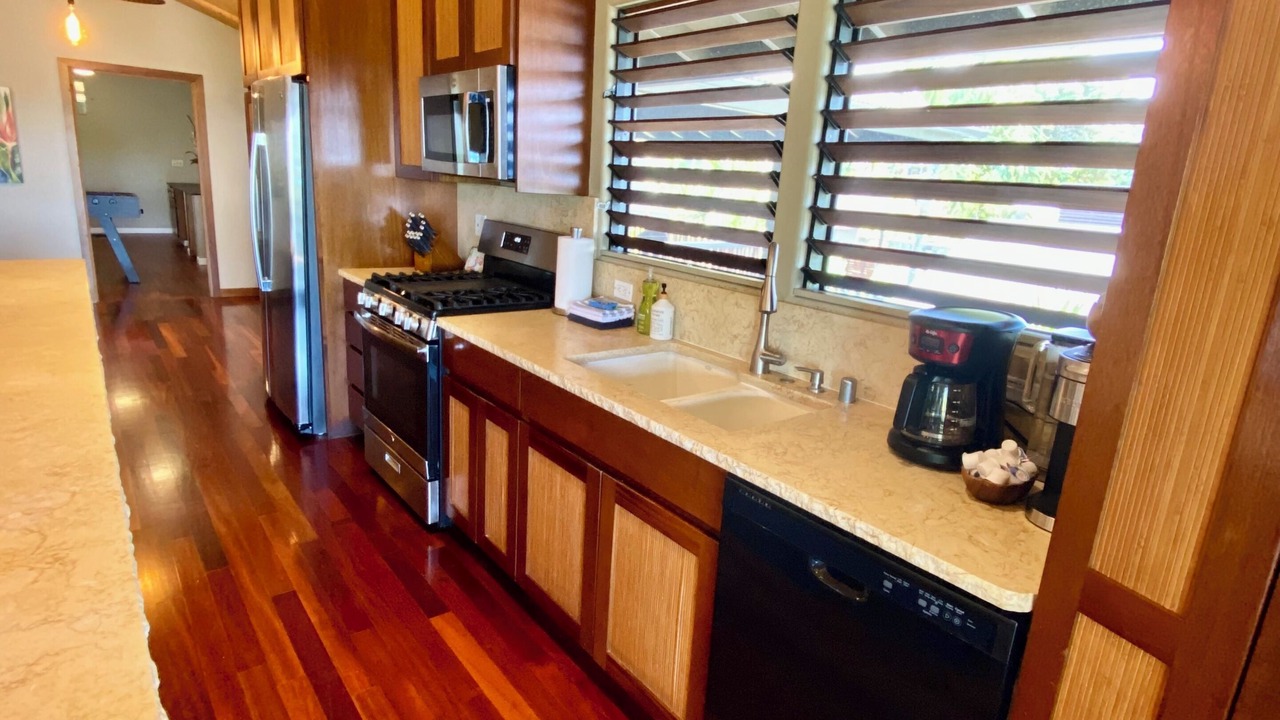 Photo of Kitchen in Kahaluu Bay