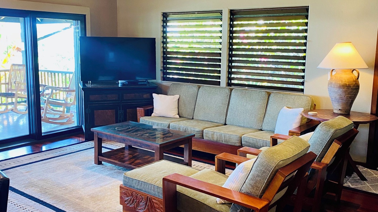 Photo of Livingroom in Kahaluu Bay