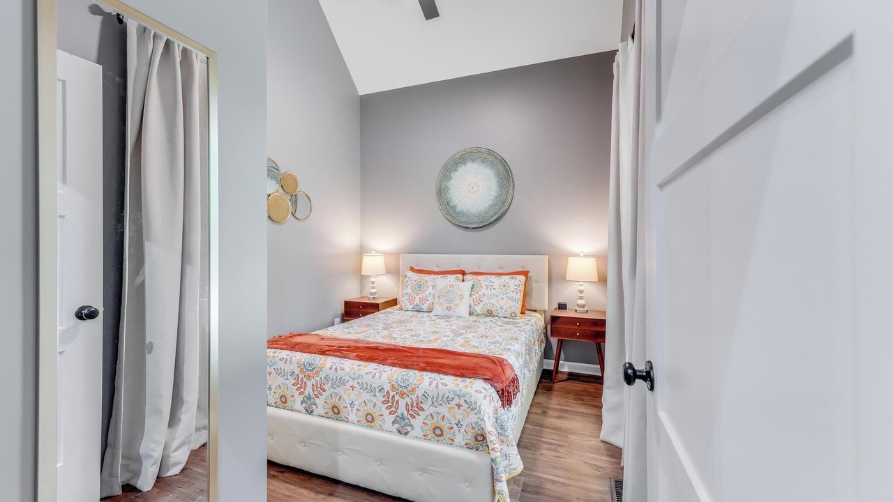 Photo of Bedroom in Tamassee