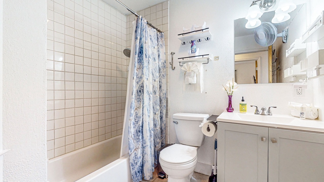 Photo of Bathroom in Kapoho