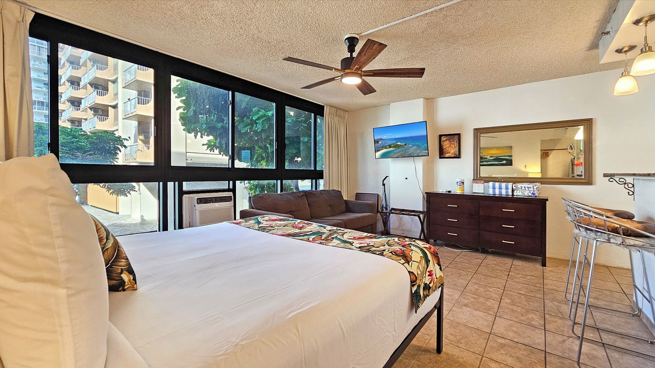 Photo of Bedroom in Diamond Head - Kapahulu - St. Louis
