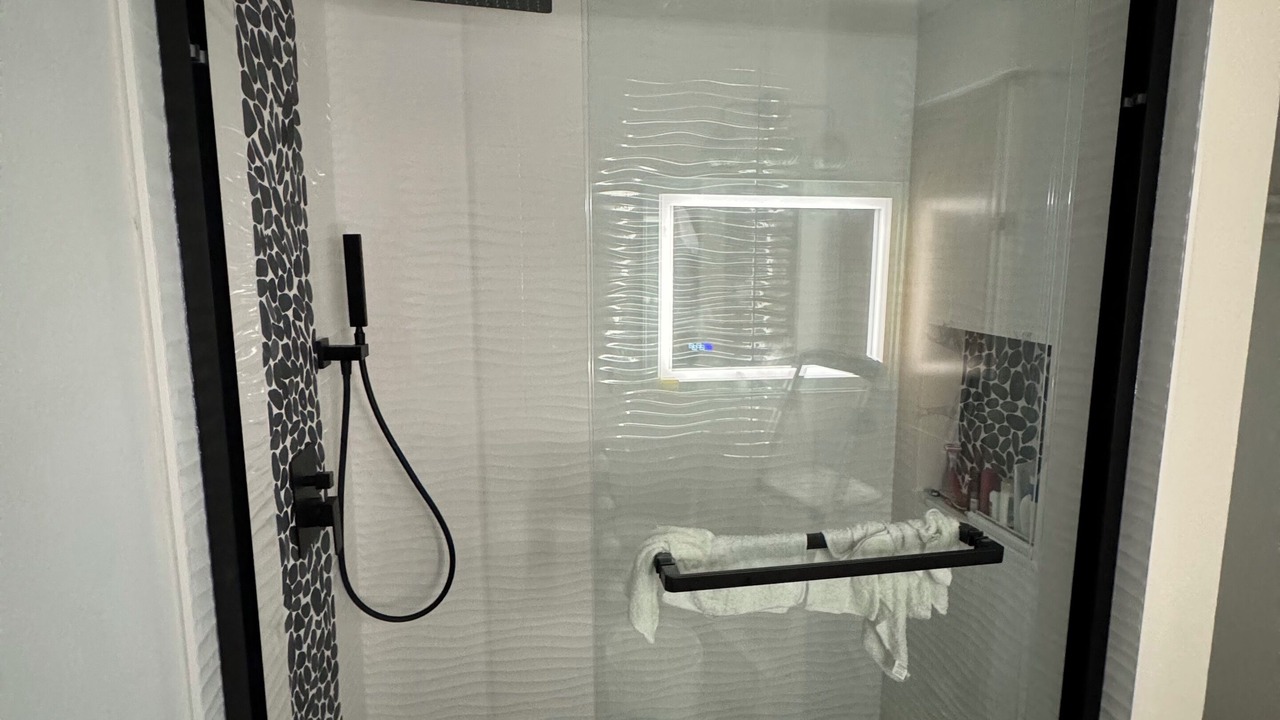 Photo of Bathroom in Waikoloa