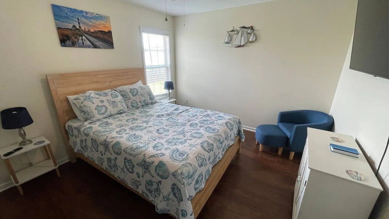 Photo of Bedroom in Swansboro