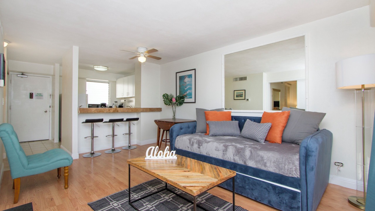 Photo of Livingroom in McCully - Moiliili