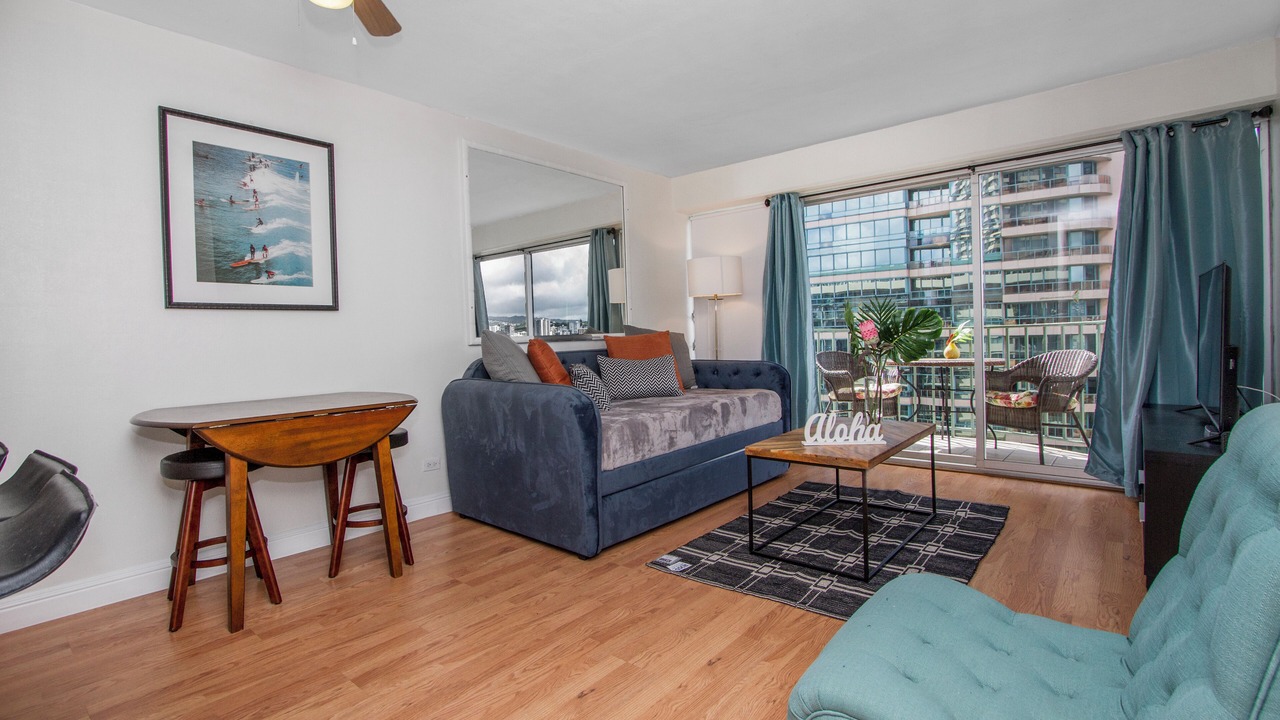 Photo of Livingroom in McCully - Moiliili