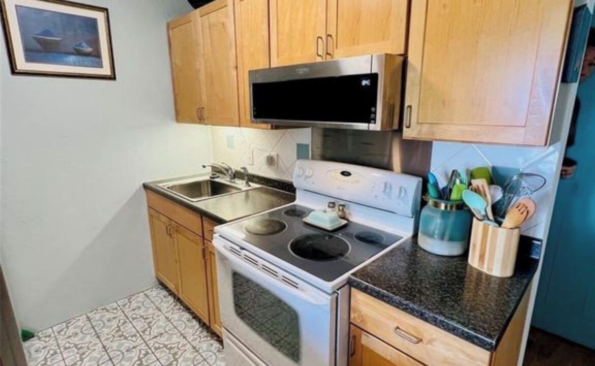 Photo of Kitchen in Maili