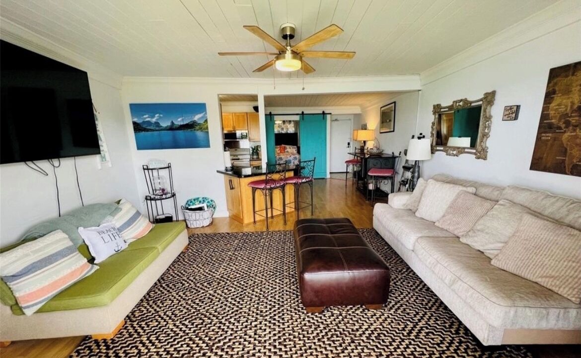 Photo of Livingroom in Maili