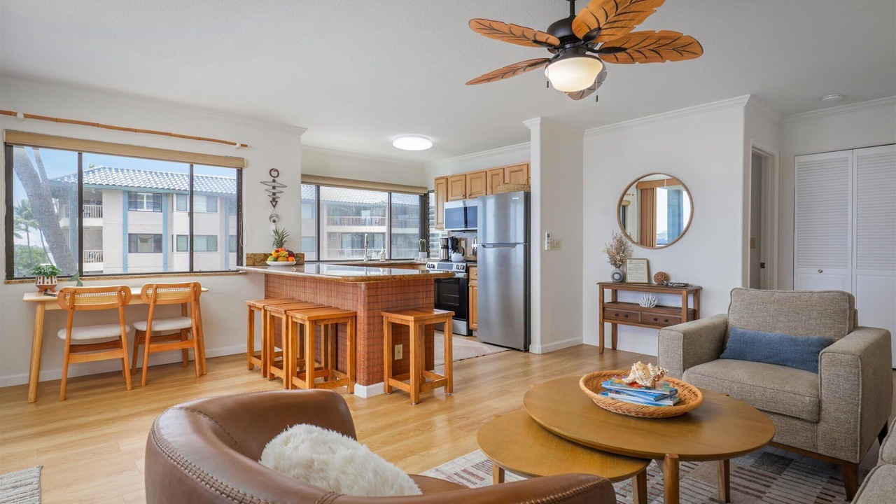 Photo of Livingroom in Historic Kailua Village