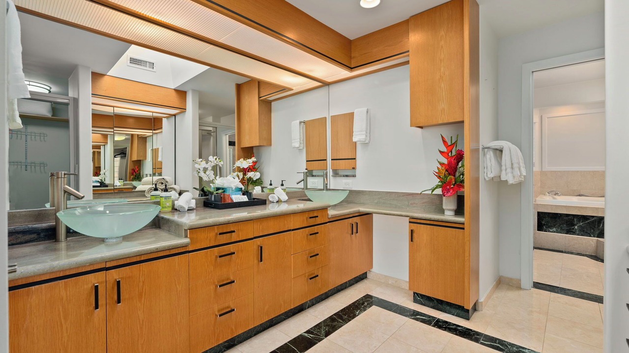 Photo of Bathroom in Waialae Iki Ridge
