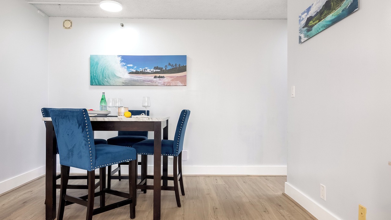Photo of Livingroom in Waikiki